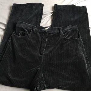 🎩 St. John Black Velvet Pin Stripe Pants 🎩